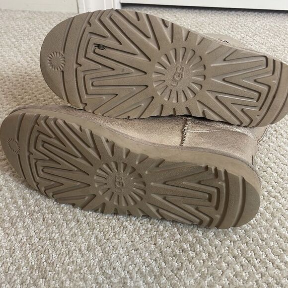 Ugg Metallic Pink Boots - Picture 6 of 6